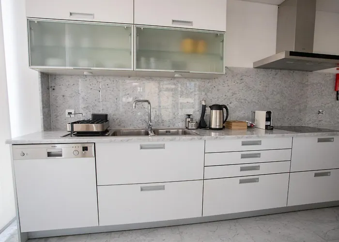 アパート Plaza フンシャル